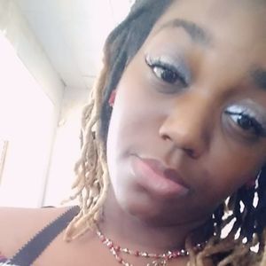 Meet your Posher, Carolyn